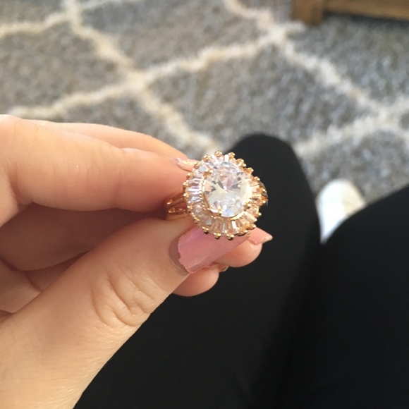 Brilliant White Topaz and Zircon Studded Gold Ring - Picture 5 of 7